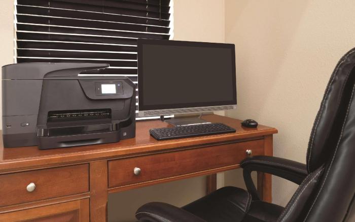 Country Inn & Suites by Radisson, Waterloo, IA