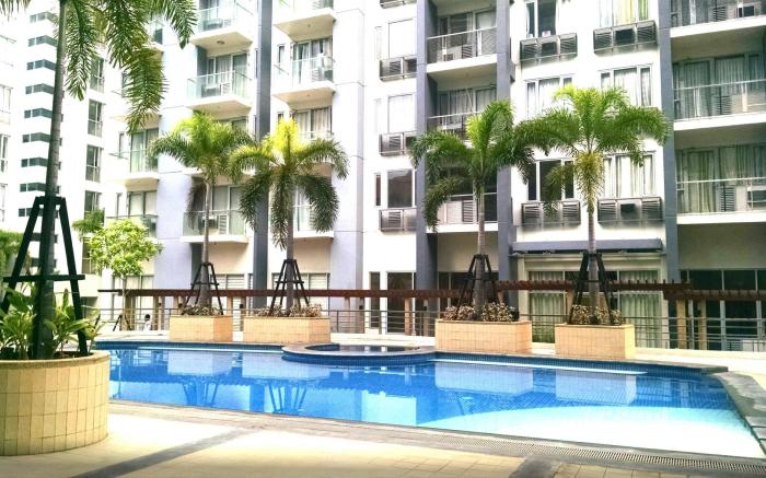 Relax while waiting, stay near the Airport.  Shh..