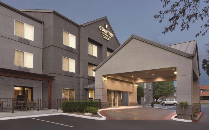 Country Inn & Suites by Radisson, Fresno North, CA