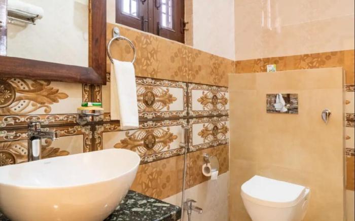 Stylish & Cozy Retreat w/ Jacuzzi | Vaishali Nagar