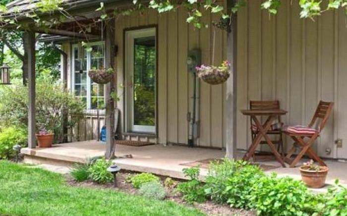 Cedar Gables Bed & Breakfast