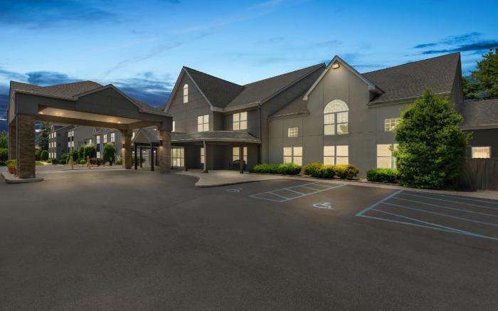 Country Inn & Suites by Radisson, Roanoke, VA