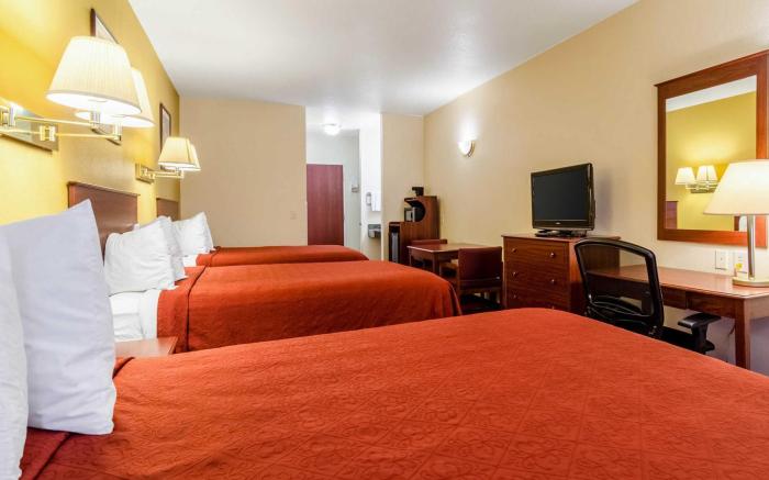 Holiday Inn Express Wichita North - Park City By IHG