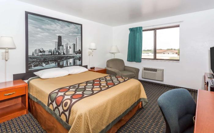 Super 8 By Wyndham Rock Falls Sterling Area