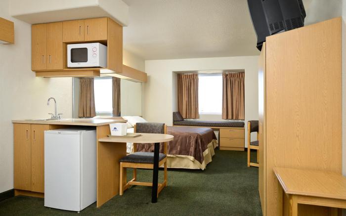 Americas Best Value Inn & Suites Ada