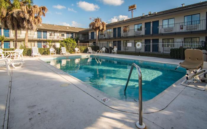 Motel 6 Ft. Pierce, FL