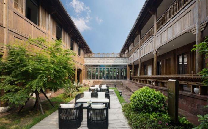 Blossom House Ningbo Hanling