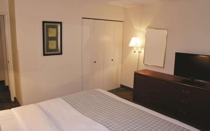 La Quinta Inn & Suites by Wyndham Des Moines West Clive