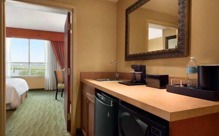 Embassy Suites by Hilton East Peoria Riverfront Hotel & Conference Center