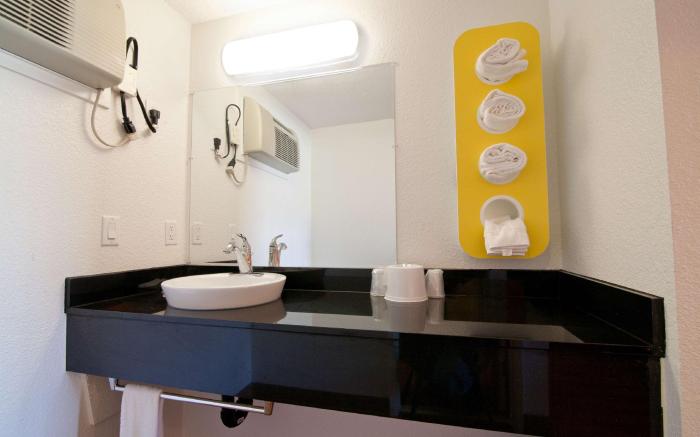 Motel 6 Bremerton, WA