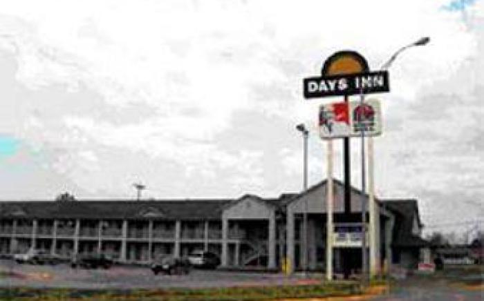 Days Inn by Wyndham Wagoner