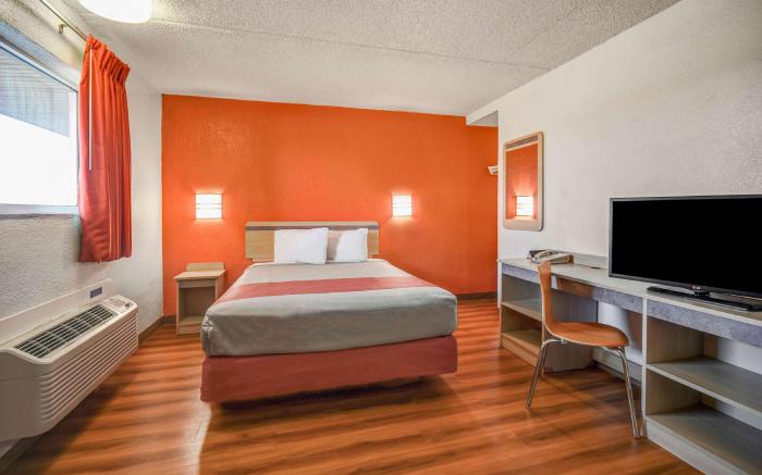 Motel 6 North Ridgeville, OH - Cleveland Intl Airport - N Ridgeville
