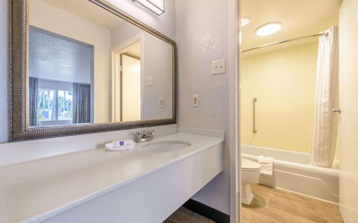 Motel 6 Spring Hill, FL - Weeki Wachee