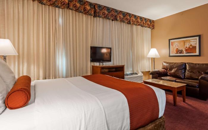 Best Western Plus Hannaford Inn & Suites