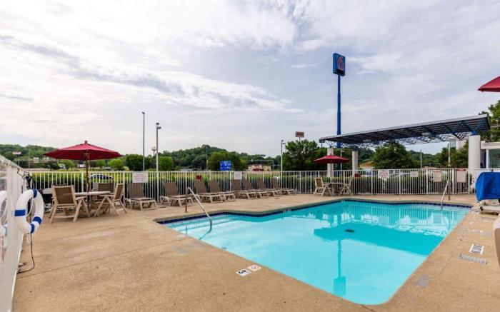 Motel 6 Caseyville, IL