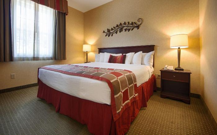 Best Western Plus Ticonderoga Inn & Suites