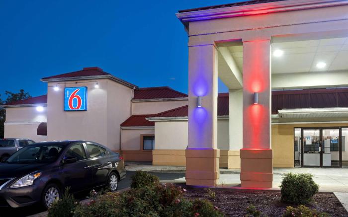 Motel 6 Shepherdsville, KY - Louisville South