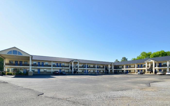 Motel 6 Atoka, OK