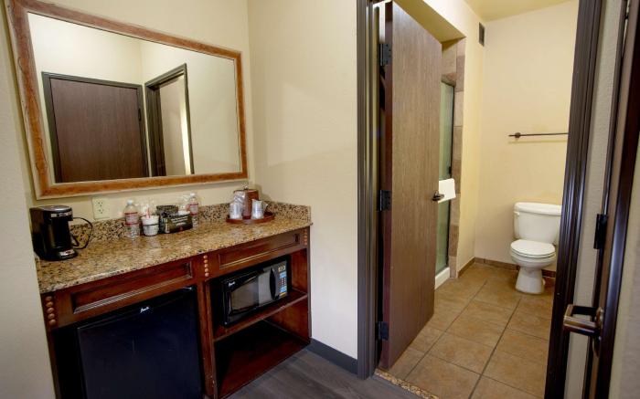 Best Western Plus Cimarron Hotel & Suites