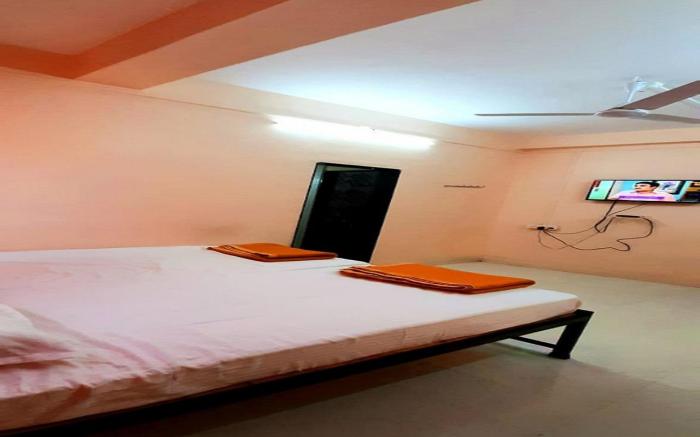 Shree Radha Govind Bhakt Niwas