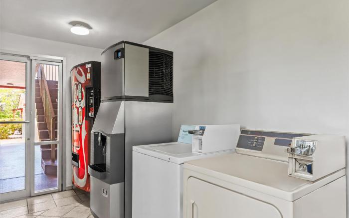Americas Best Value Inn & Suites Williamstown