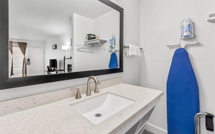 Americas Best Value Inn & Suites Williamstown