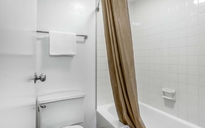 Motel 6 Framingham, MA - Boston West