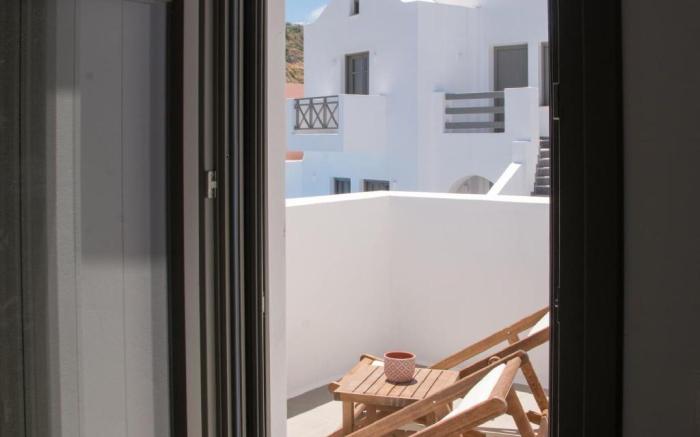 Deluxe Double Twin Balcony Thetis