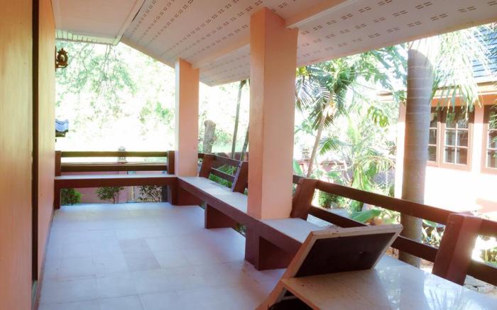 Phalaburi Resort