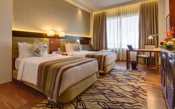 Balaji Sarovar Premiere Solapur