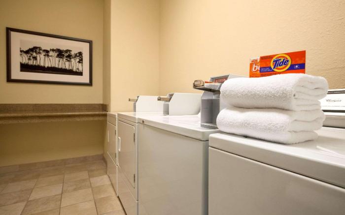 Country Inn & Suites by Radisson, Seattle-Tacoma International Airport, WA