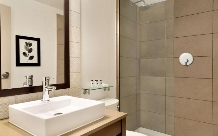 Country Inn & Suites by Radisson, Seattle-Tacoma International Airport, WA