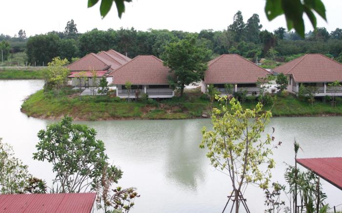 Pirom Lake and Resort