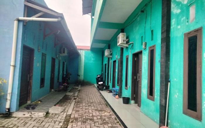 SPOT ON 92839 Nany Asoka Syariah Near Anyong Cafe Studio
