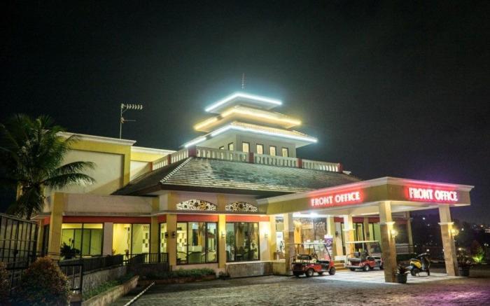 Grand Ussu Hotel & Convention