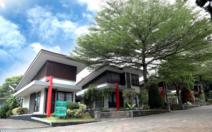 Grand Ussu Hotel & Convention