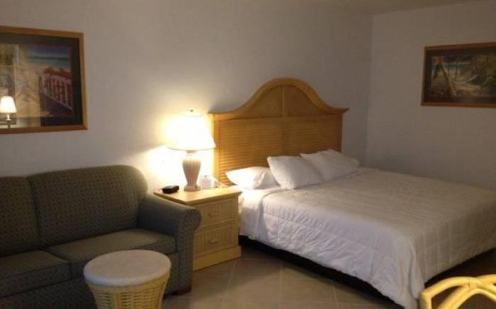 Dolphin Key Resort - Cape Coral