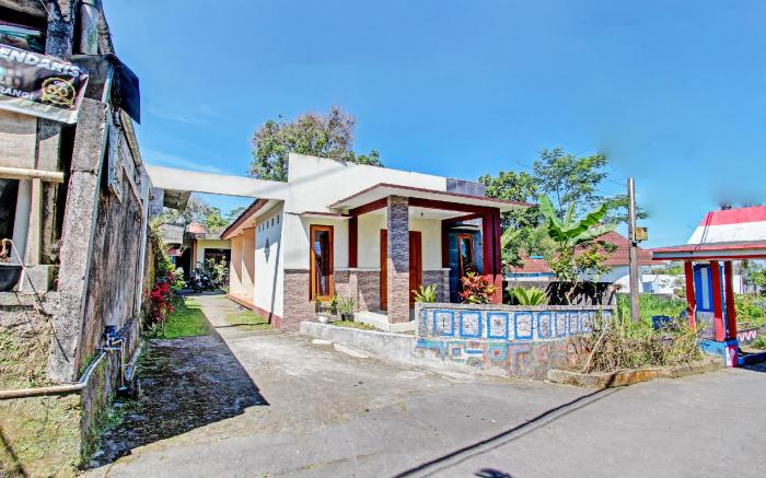 OYO 92884 Agustha Homestay