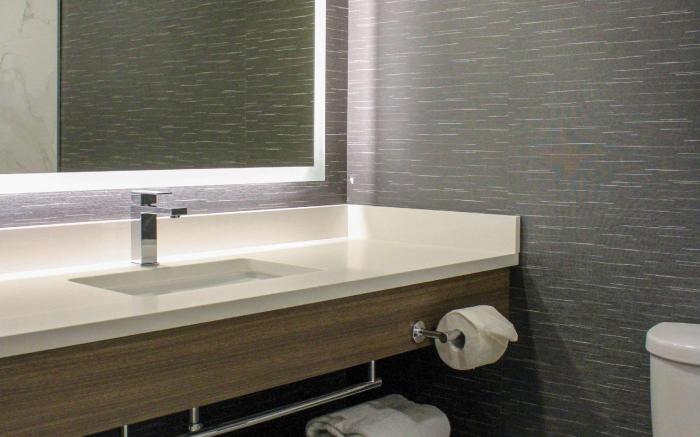 Radisson Blu Vancouver Airport Hotel & Marina