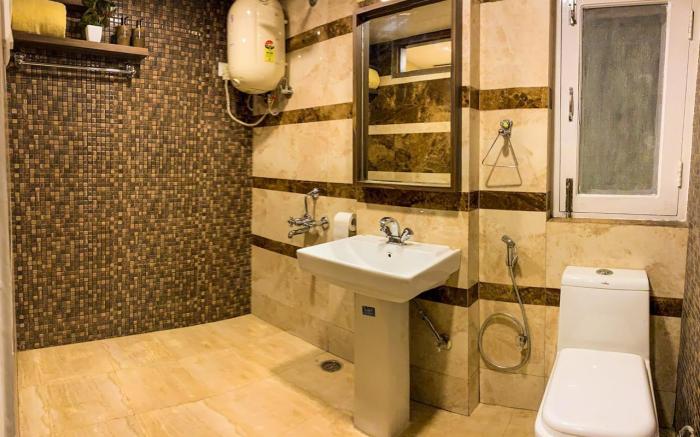 Uptown Boutique Home - Luxuriously Homely 2BHK