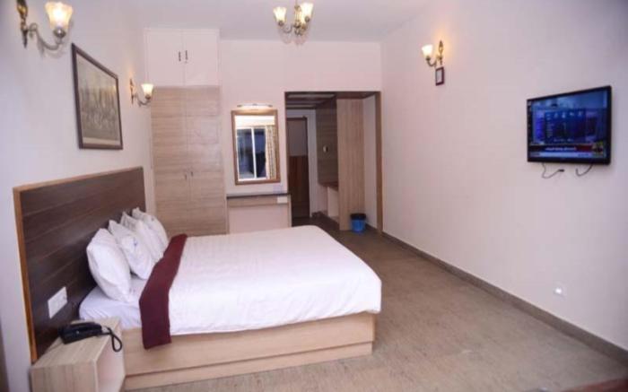 Hotel Sapphire Grand