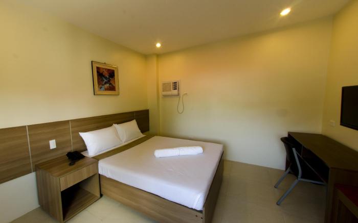 Adelfa Hotel