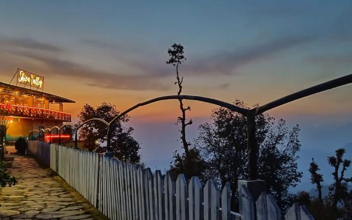Shiva Valley Resort