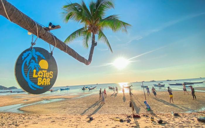 Lotus Hostel Beach Bar Koh Tao