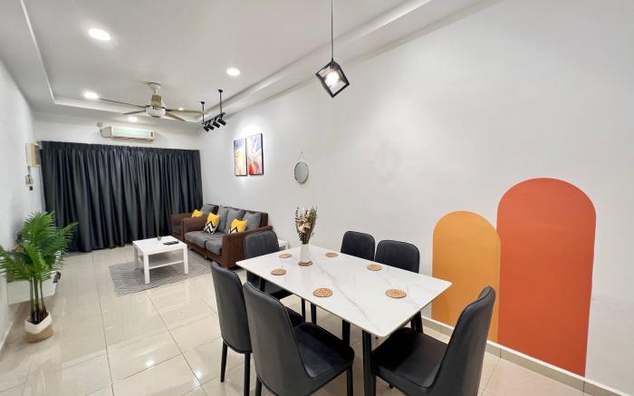 Yolo 10PAX CentralTown in AirPutih, PS4, Netflix