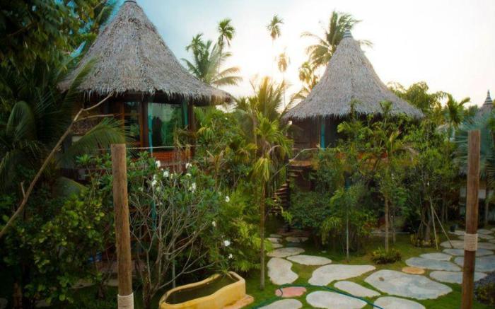 Amphawa Club Resort & Spa