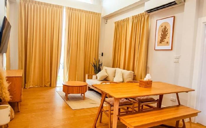 Child shill pool villa huahin 