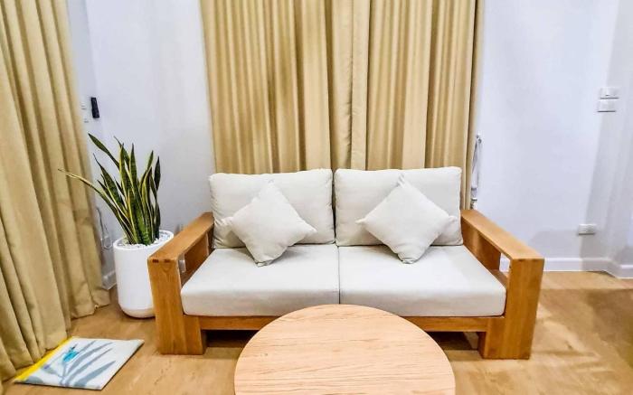 Child shill pool villa huahin 