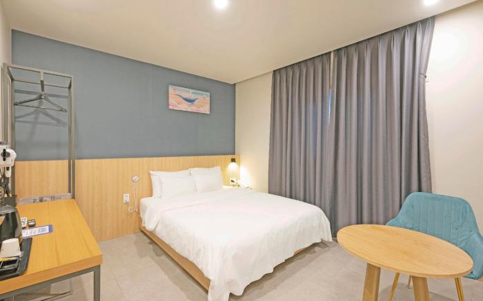 Changwon Palyongdong Hotel Leo