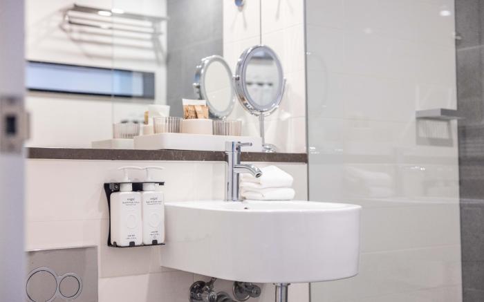 Hotel Woolstore 1888, Sydney - Handwritten Collection